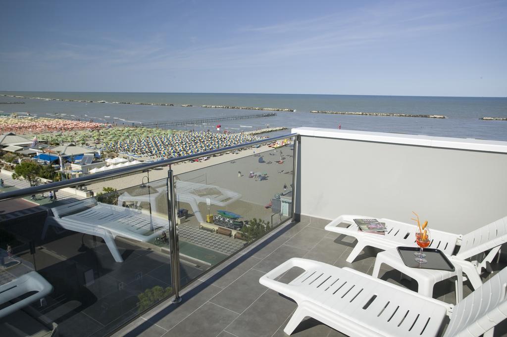 Hotel Iride & Spa Чезенатико Екстериор снимка